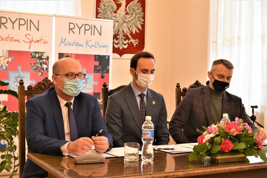 Burmistrzowie Brodnicy, Rypina i Sierpca podpisali w środę,...