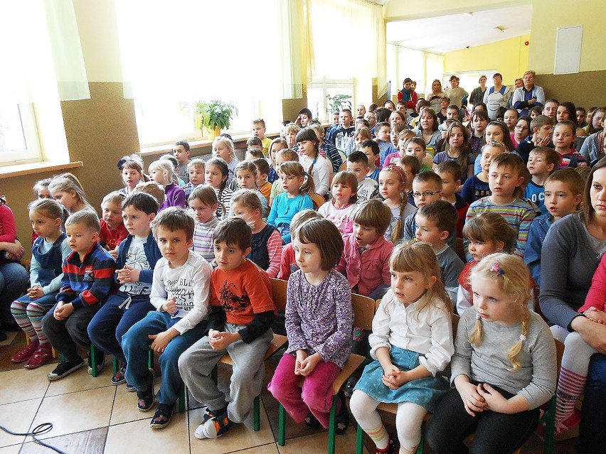 Kurczaki i pisanki w Szkole Podstawowej w gminie Psary