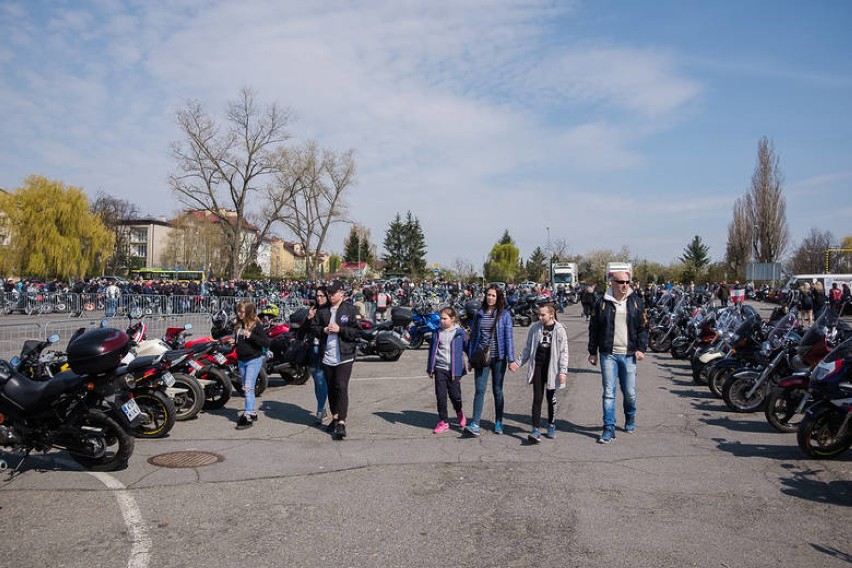 Tarnów. Tak wyglądały spotkania miłośników motocykli na Placu Starej Kapłanówki [ZDJĘCIA]