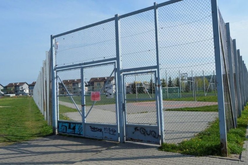 Budują Park Sportowy na osiedlu Piastowskim w Świebodzicach (ZDJĘCIA)