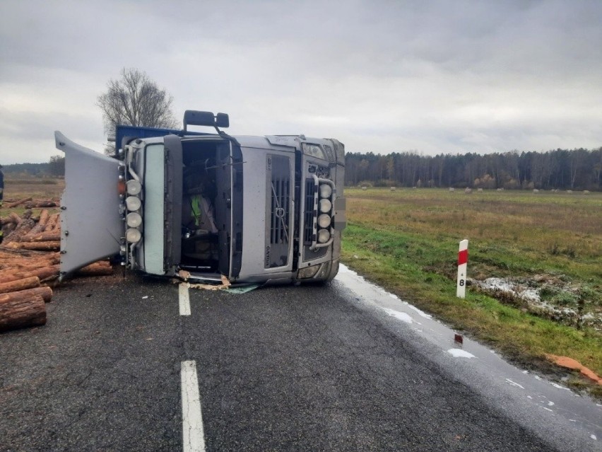Na drodze na terenie gminy Bobrowice przewróciła się...