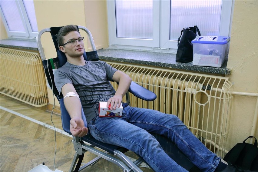 Zbiórka krwi w III LO w Piotrkowie