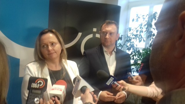 Wicemarszałek Joanna Skrzydlewska i wiceprezydent Tomasz Trela