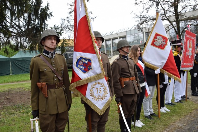 Podniesienie flagi państwowej w Chorzowie