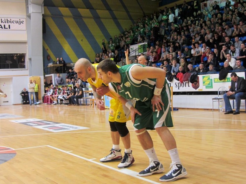 Przegrali z kontuzjami i przeciwnikiem. BM Slam Stal Ostrów - Śląsk Wrocław 64:87 [ZDJĘCIA]