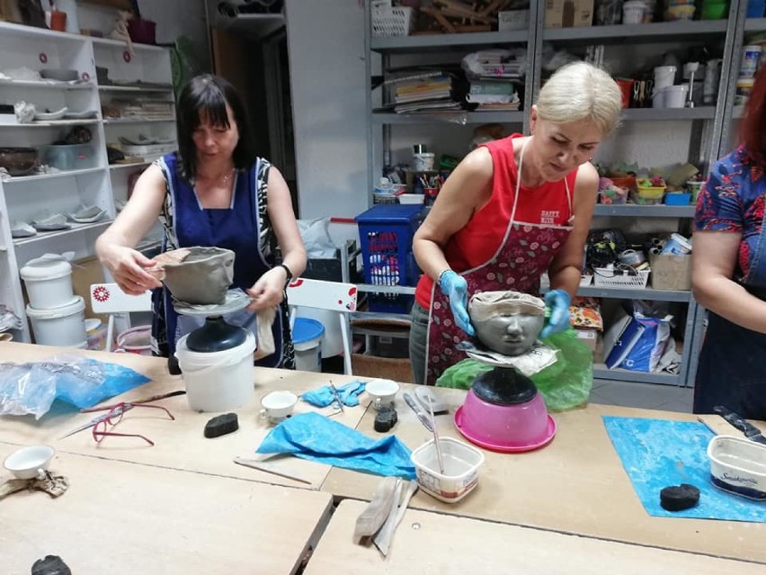 Oleśnica: Tworzą ceramikę w MAK-u (FOTO)      