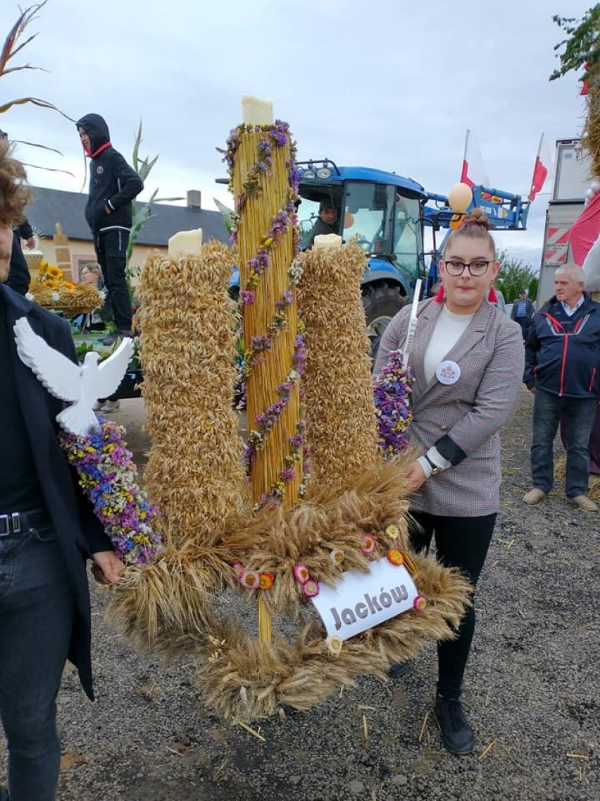 Uroczystość rozpoczęła się o godz. 14 mszą świętą polową...