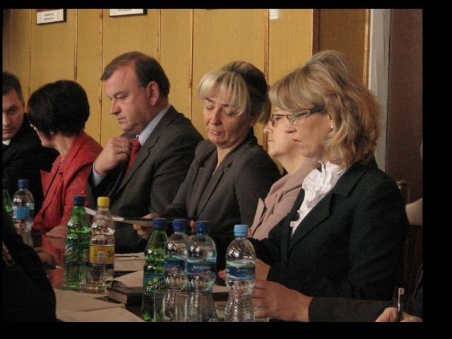 Krystyna Jasińska (z prawej) straciła kierownicze stanowisko w myszkowskim magistracie