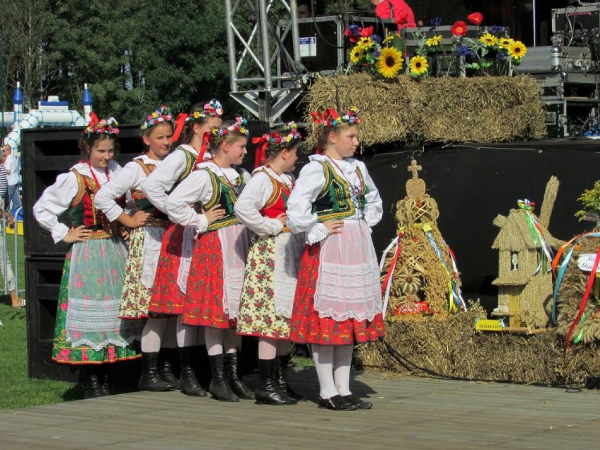 Dożynki 2016 w Budzyniu z paradą, turniejem żniwnym i...