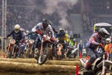 MŚ SuperEnduro. Billy Bolt zdominował rundę w Tauron Arenie Kraków, Taddy Błażusiak tuż za podium ZDJĘCIA