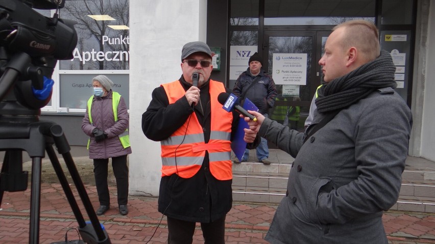 Dziś od godz. 11. mieszkańcy powiatu kutnowskiego pikietowali na DK 92 w Bedlnie żądając poprawy bezpieczeństwa w tym miejscu.