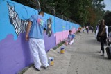 Mur wrocławskiego zoo przykryła kolorowa sawanna [foto]