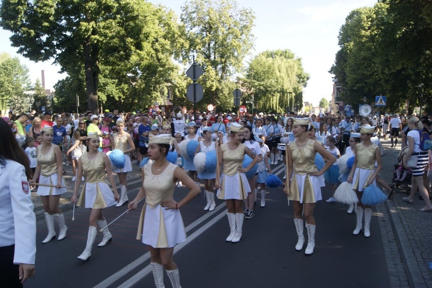 Grodzisk: XIII Hunters Grodziski Półmaraton "Słowaka": KOROWÓD ULICAMI MIASTA!