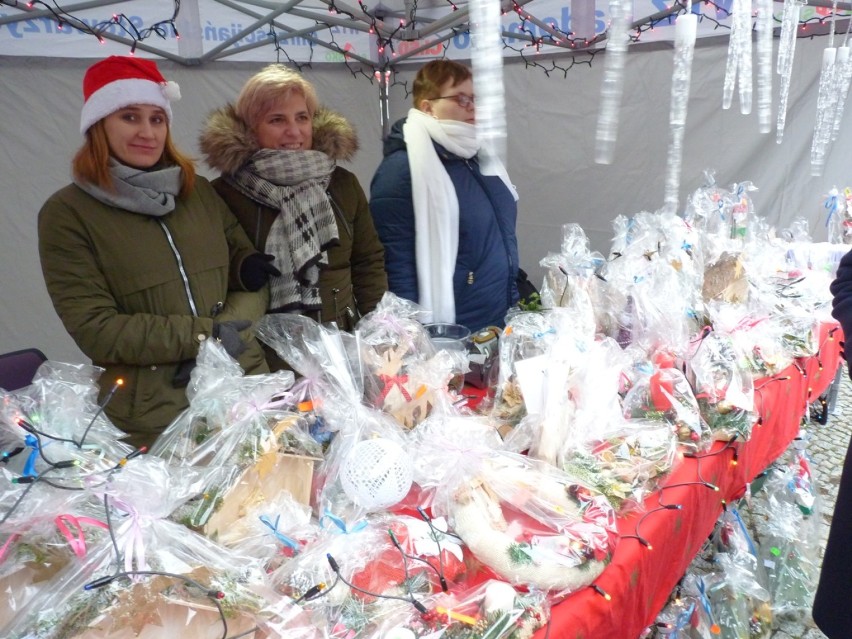 Radomsko Wigilia 2019: Spotkanie radomszczan na placu 3 Maja [ZDJĘCIA, FILM]