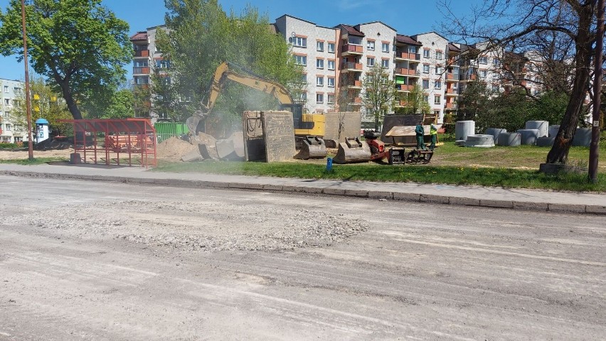 Ulice Łomżyńska i Bohaterów Monte Cassino już bez asfaltu....