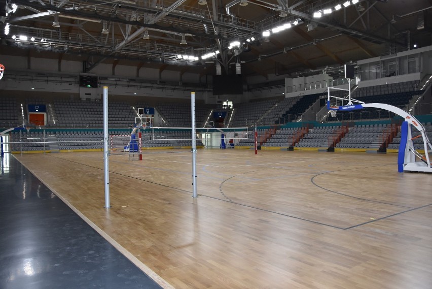 Tarnów. Szpital w Arenie Jaskółka ma być gotowy pod koniec roku. Tylko, czy będzie potrzebny?