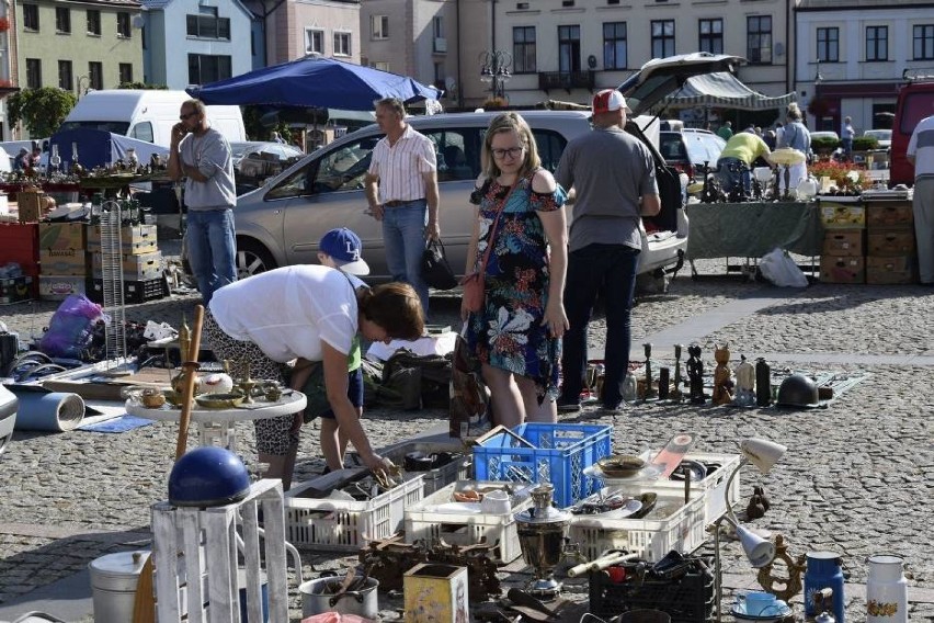 Kolejna edycja targów kolekcjonerskich na skierniewickim rynku.