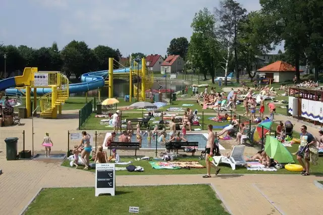 W tym roku podczas pierwszych wakacyjnych upałów na basenie można było spotkać mieszkańców całego regionu, m.in. z Sycowa, Międzyborza i Oleśnicy