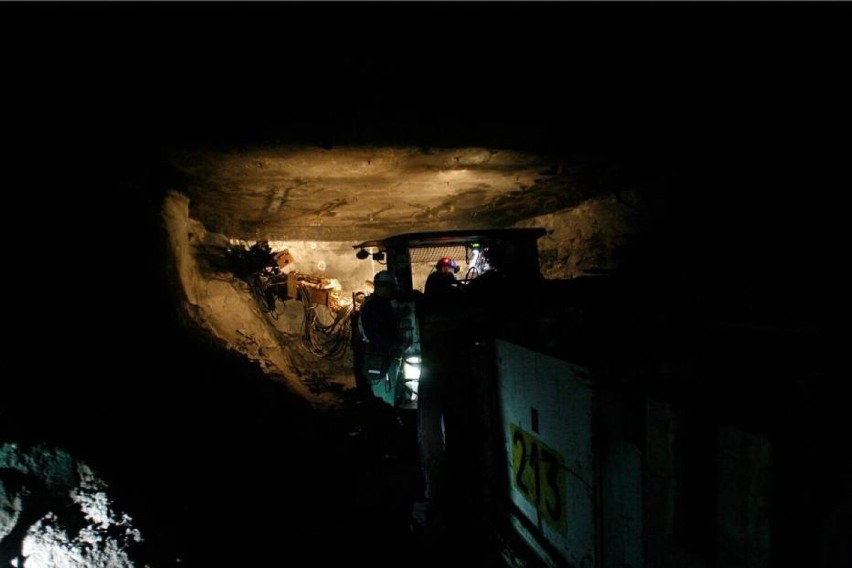 Tragedia w KGHM. Pod ziemią zginął 23-letni górnik. Trzydniowa żałoba w Polskiej Miedzi
