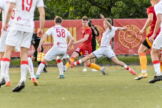 Grające w młodym składzie rezerwy Chojniczanki Chojnice przegrały w półfinale Gedanii Gdańsk, ale i tak wystąpią w finale regionalnego Pucharu Polski