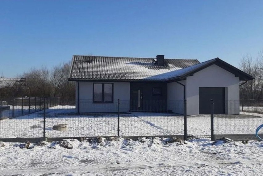 Zobacz najtańsze domy wystawione na sprzedaż w Radomiu na...