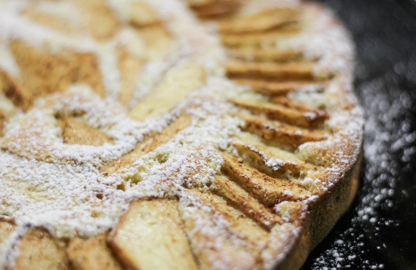 Składniki na ciasto: 0,5 kg mąki, 20 dag margaryny, 2 jajka,...