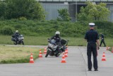 Policjanci pokazali jak jeździć na motocyklu 