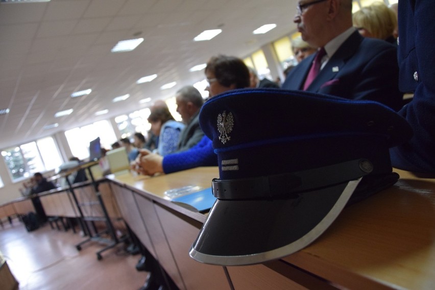 Policja wczoraj i dziś. Konferencja w Sieradzu (zdjęcia)