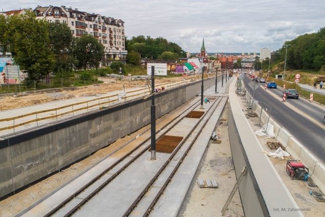 W niedzielę (6 grudnia) tramwaje pojadą nowym torowiskiem na ul. Kujawskiej w Bydgoszczy. Wprowadzone zostaną zmiany w funkcjonowaniu komunikacji miejskiej, zmiany obejmą także dotychczasowe rozkłady jazdy