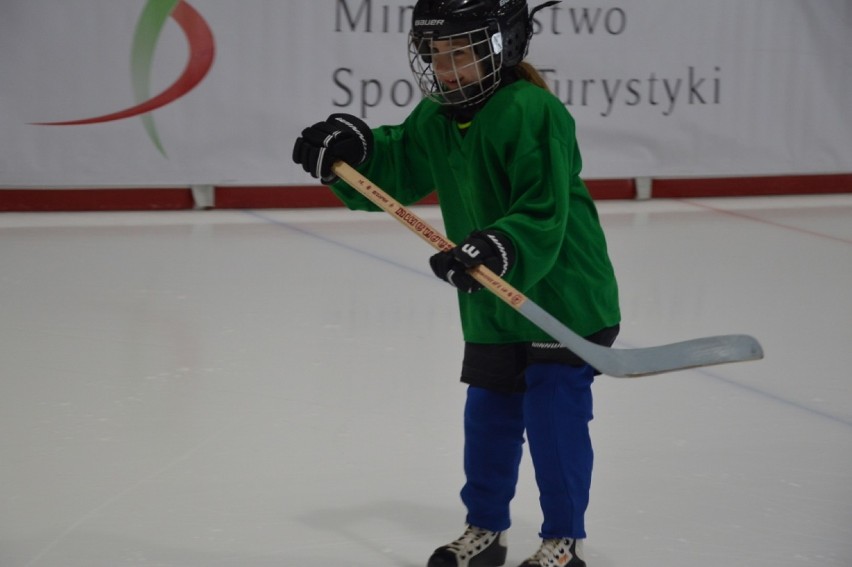 Następcy Mariusza Czerkawskiego trenują hokej w Arenie...