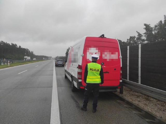 Ukrainiec ukradł samochód w Niemczech, wpadł po pościgu na S-8