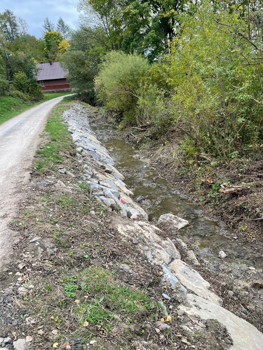 Usuwanie szkód powodziowych na terenie gminy Komańcza