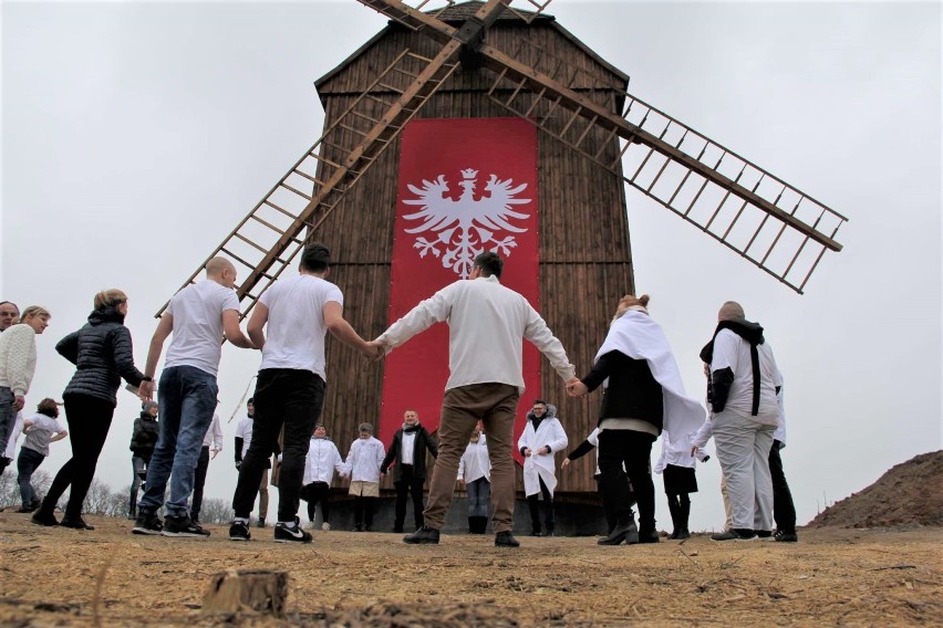 Serce dla powstańców wielkopolskich w Prusimiu...