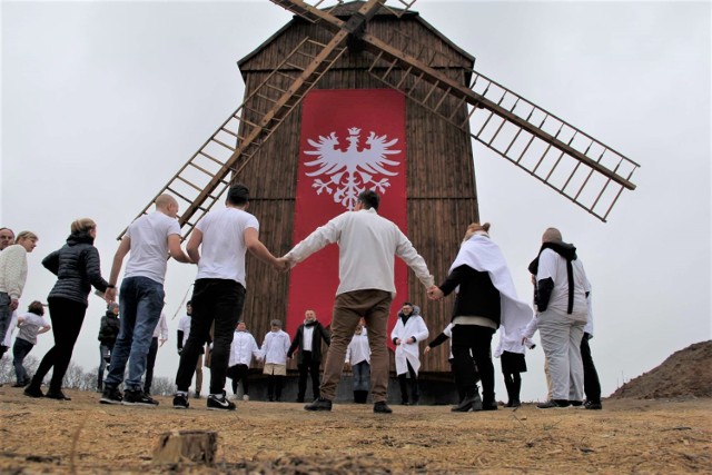 Serce dla powstańców wielkopolskich w Prusimiu (14.02.2019)

HISTORIA PALTRAKA W PRUSIMIU

AWARIA WODOCIĄGU PRZY ULICY ROLNEJ W MIĘDZYCHODZIE - 10 LUTEGO 2019

KONCERT KARNAWAŁOWY STUDIA TAŃCA STIF IWONY FIRLEJ - 9 LUTEGO 2019 - ZDJĘCIA

RATOWNICTWO LODOWE - ĆWICZENIA STRAŻAKÓW Z POWIATU MIĘDZYCHODZKIEGO - GALERIA

GALA PIĘCIU WSPANIAŁYCH MIĘDZYCHÓD 2019 - ZDJĘCIA

STUDNIÓWKA ZESPOŁU SZKÓŁ TECHNICZNYCH (ROLNIK) W MIĘDZYCHODZIE 2019 - ZDJĘCIA

STUDNIÓWKA LICEUM OGÓLNOKSZTAŁCĄCEGO W MIĘDZYCHODZIE 2019 - ZDJĘCIA

STUDNIÓWKA ZESPOŁU SZKÓŁ TECHNICZNYCH (EKONOMIK) W MIĘDZYCHODZIE 2019 - ZDJĘCIA

STUDNIÓWKA ZESPOŁU SZKÓŁ W SIERAKOWIE 2019 - ZDJĘCIA

PROTEST ROLNIKÓW W POWIECIE MIĘDZYCHODZKIM - ZDJĘCIA

UMOWA NA BUDOWĘ MOSTU W MIĘDZYCHODZIE ROZWIĄZANA

Gorzów. Tak dziś wygląda budynek byłego oddziału zakaźnego
