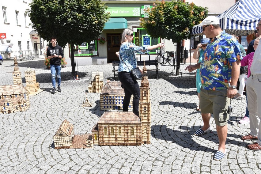 Rękodzielnicy prezentowali swoje dzieła na oleśnickiej starówce [FOTO]