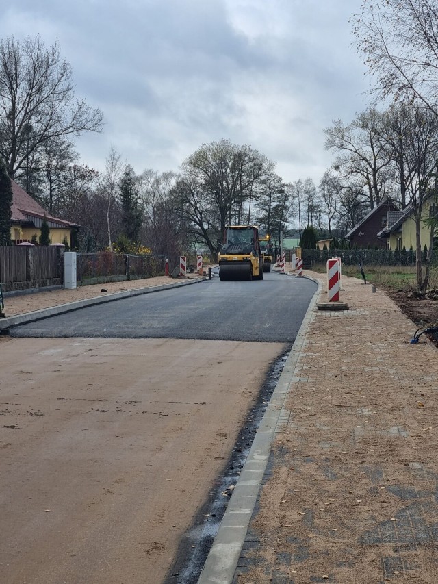 Na tę chwilę mieszkańcy czekali bardzo długo. Remont ulicy zakończyć się ma jeszcze w tym roku