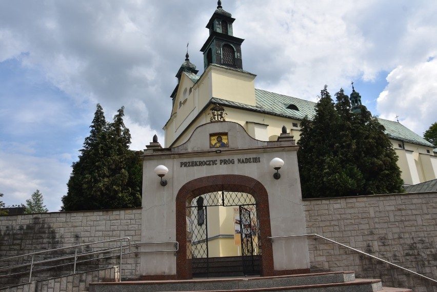 W Leśniowie sanktuarium czeka na pielgrzymów i turystów ZDJECIA