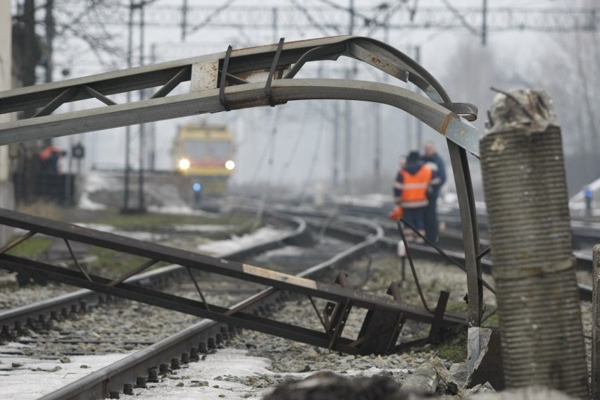 Wrocław-Sołtysowice: Zerwana trakcja (ZDJĘCIA)