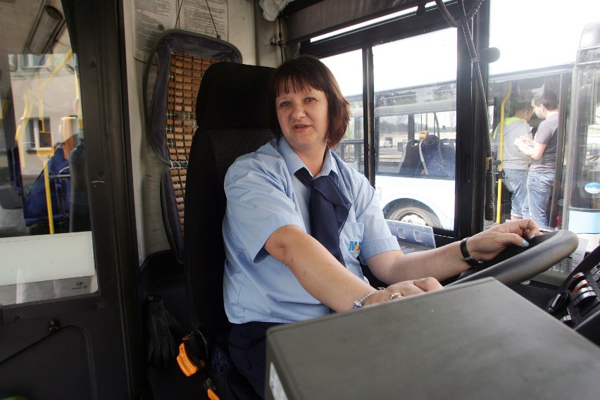 Pierwsze kobiety za kierownicą autobusów MPK w Legnicy! [ZDJĘCIA]