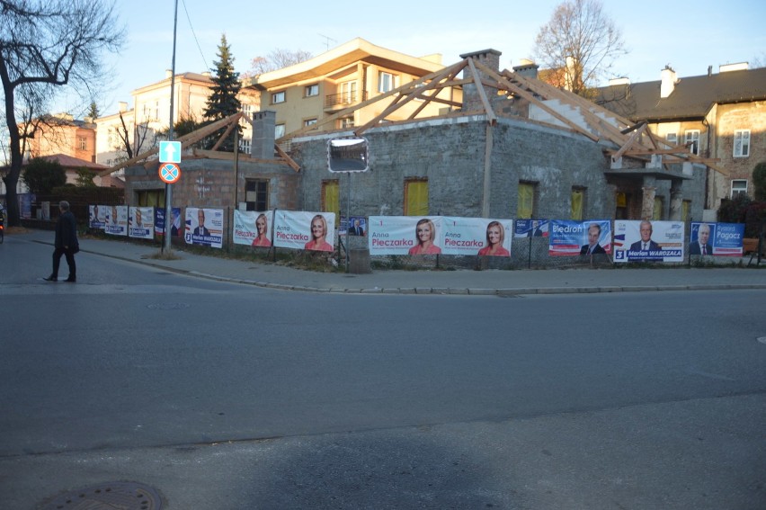 Wybory samorządowe 2018. Tarnów tonie w ceratach [ZDJĘCIA]