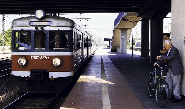 Pociąg do Kutna o godz. 5 zabiera podróżnych ze Skierniewic tylko od poniedziałku do piątku
