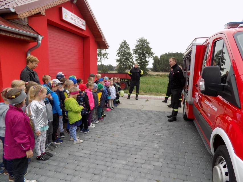 Przedszkole w Stefanowie, grupa 5,6-latki - Spotkanie ze strażakami - 17 września 2019