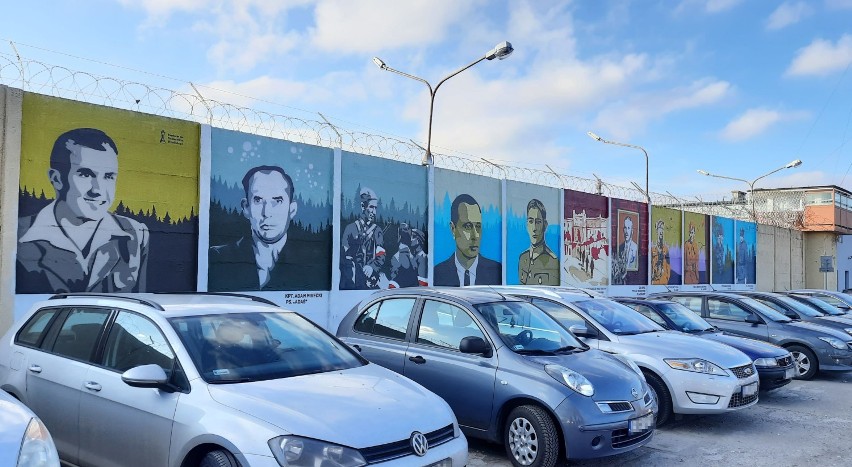 Mural na murze Aresztu Śledczego w Lublinie