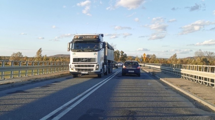 Istniejący most w Jankowicach w ciągu drogi wojewódzkiej 781...