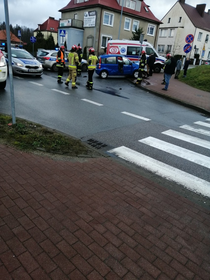 Nie pierwszy wypadek na feralnym skrzyżowaniu ulic w Miastku (FOTO)