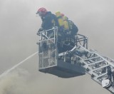 Pożar kurnika w Komornikach. Ogromne straty