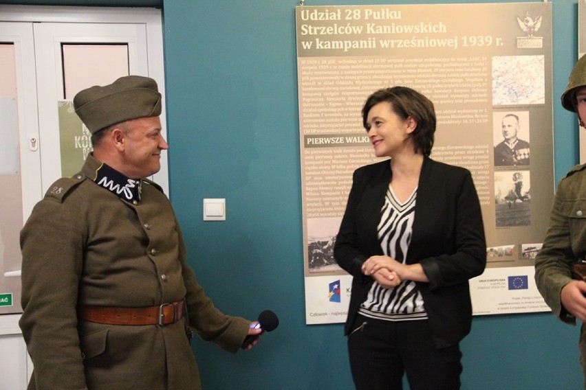 Wystawa poświęcona Strzelcom Kaniowskim w wieluńskiej bibliotece [FOTO]