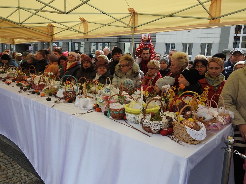 Przyjdź na wspólne święcenie pokarmów na Rynku Kościuszki w Wielką Sobotę 2018    