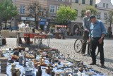 Targ staroci na Rynku w Lesznie - tym razem zainteresowanie nie było duże [ZDJĘCIA]