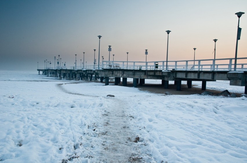 Molo w Brzeźnie i zamarznięta Zatoka Gdańska